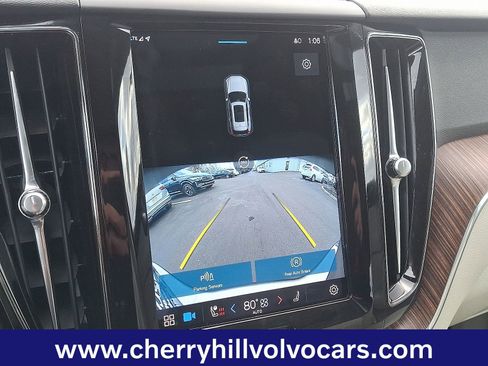 Certified 2022 Volvo XC60 B5 Momentum w/ Advanced Package image 19