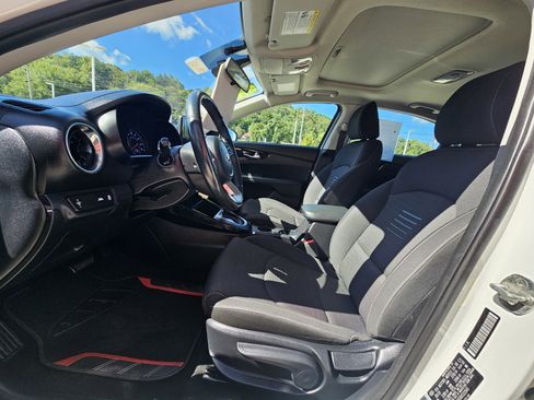 Used 2019 Kia Forte S w/ S Premium Package image 16