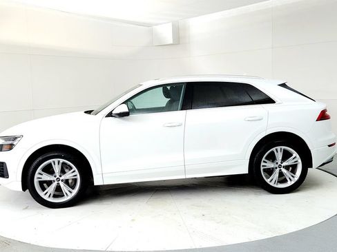 Used 2023 Audi Q8 Premium Plus AWD/4WD image 3