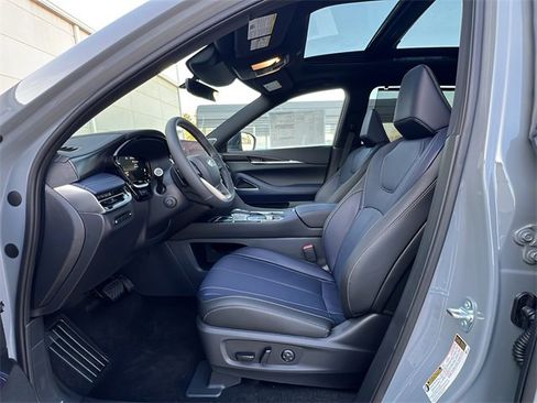 New 2026 INFINITI QX60 Sport image 29