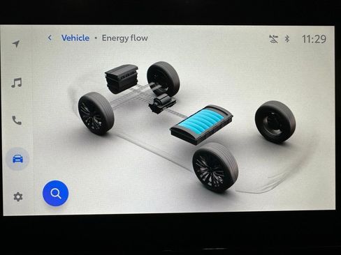 Used 2025 Toyota Corolla LE image 32