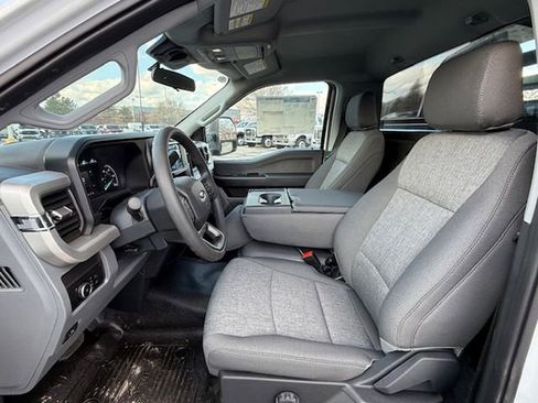New 2025 Ford F550 4x4 Regular Cab Super Duty image 12