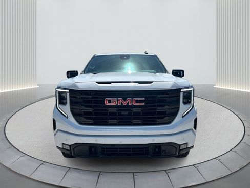 Used 2025 GMC Sierra 1500 Elevation w/ Elevation Premium Package image 2