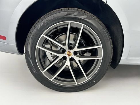 Used 2026 Porsche Macan AWD/4WD image 33