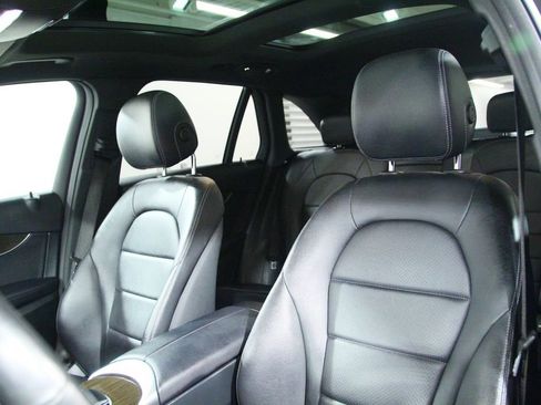 Certified 2021 Mercedes-Benz GLC 300 4MATIC image 6