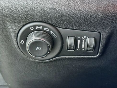 Used 2024 Jeep Compass Limited AWD/4WD image 12