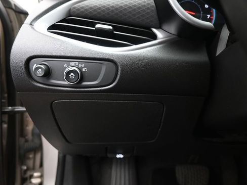 Used 2022 Chevrolet Malibu LT image 12