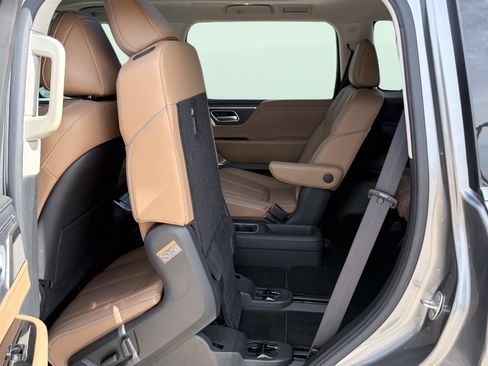 Used 2025 INFINITI QX80 Sensory AWD/4WD image 37