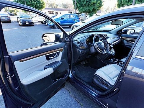 Used 2018 Honda CR-V Touring image 36