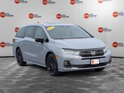 Certified 2025 Honda Odyssey Sport-L image 3