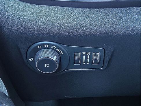 Used 2024 Jeep Compass Latitude image 26