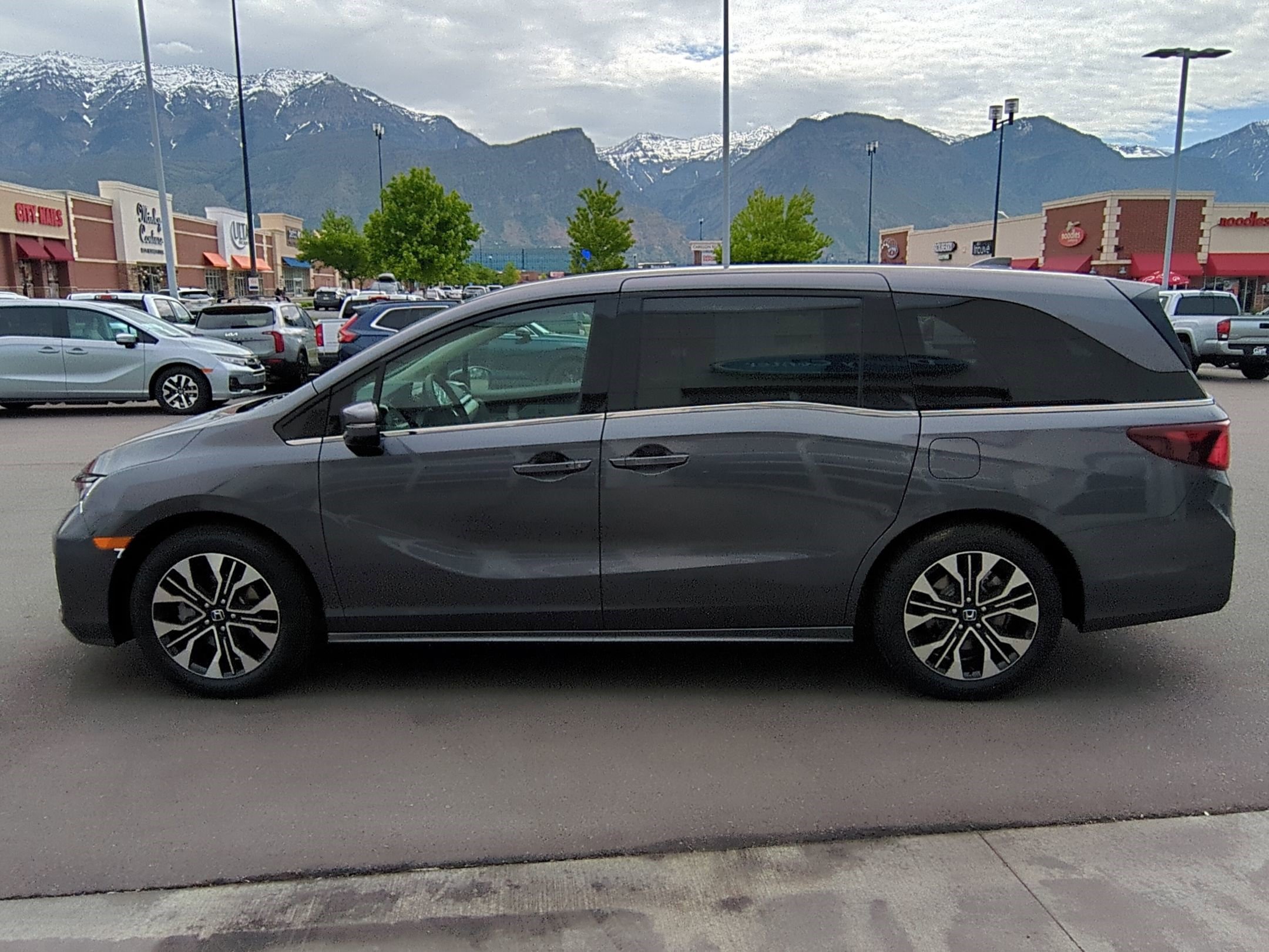 New 2027 Honda Odyssey Elite image 8