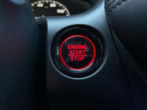 Certified 2023 Honda HR-V LX image 22