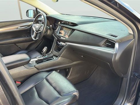Used 2017 Cadillac XT5 Premium Luxury AWD/4WD image 15