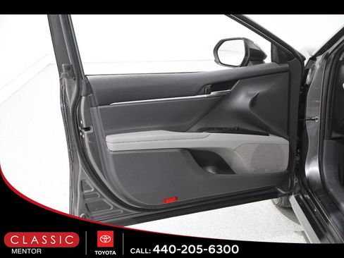 Certified 2022 Toyota Camry LE image 4