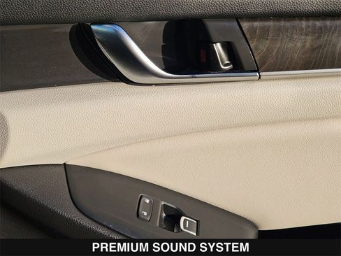 Used 2021 Honda Accord EX-L image 32