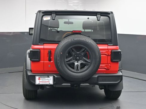 Used 2023 Jeep Wrangler Sport image 7