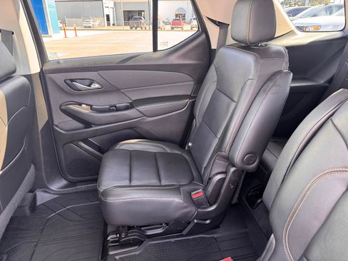 Used 2020 Chevrolet Traverse RS AWD/4WD image 16