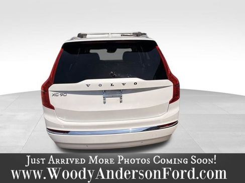 Used 2022 Volvo XC90 T6 Inscription image 5