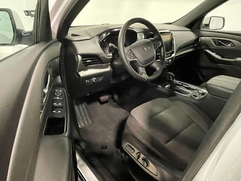 Used 2023 Chevrolet Traverse LT w/ Midnight/Sport Edition image 21