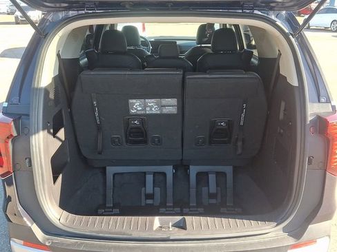 Used 2025 Kia Carnival image 31