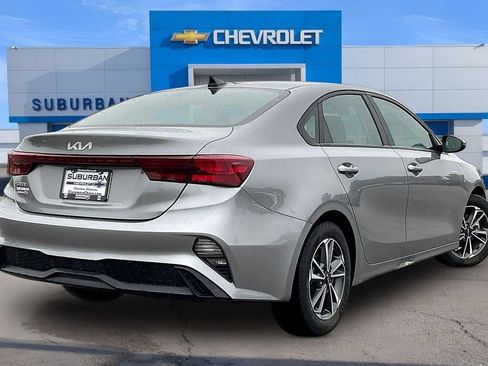 Used 2024 Kia Forte LXS w/ LXS Technology Package FWD image 4