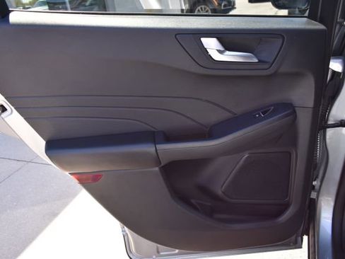 Used 2023 Ford Escape Platinum AWD/4WD image 36