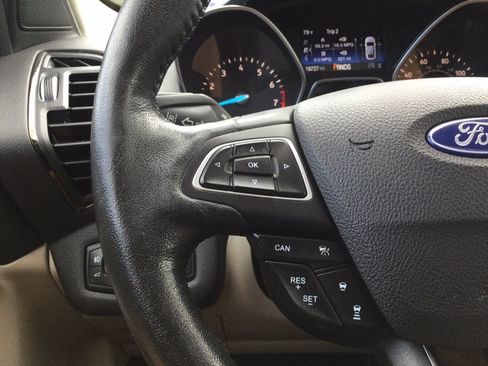 Used 2018 Ford Escape Titanium w/ Ford Safe & Smart Package AWD/4WD image 30