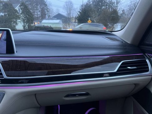 Used 2016 BMW 750i xDrive image 33