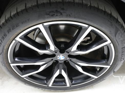 Used 2020 BMW X7 xDrive40i w/ M Sport Package AWD/4WD image 34