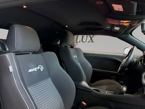 Used 2020 Dodge Challenger SRT Hellcat w/ Driver Convenience Group RWD image 15