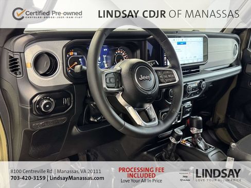 Used 2026 Jeep Wrangler Unlimited Sahara AWD/4WD image 19