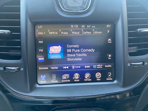 Used 2016 Chrysler 300 S w/ 300S Premium Group image 31