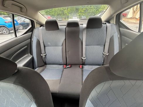 Used 2025 Nissan Versa SV FWD image 33