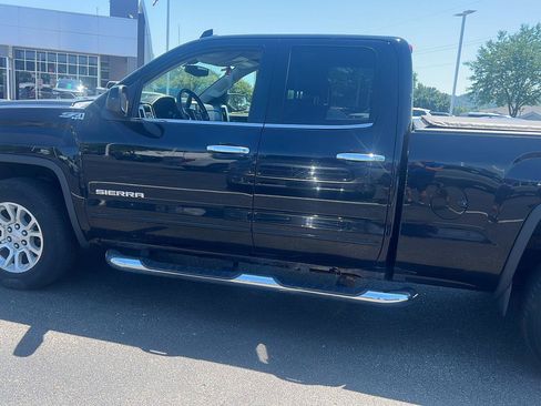 Used 2016 GMC Sierra 1500 SLE w/ SLE Value Package AWD/4WD image 12