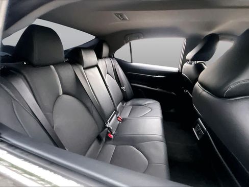 Used 2021 Toyota Camry XSE FWD image 15