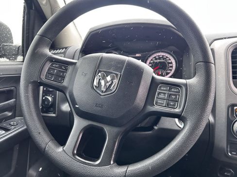 Used 2018 RAM 1500 Express image 22