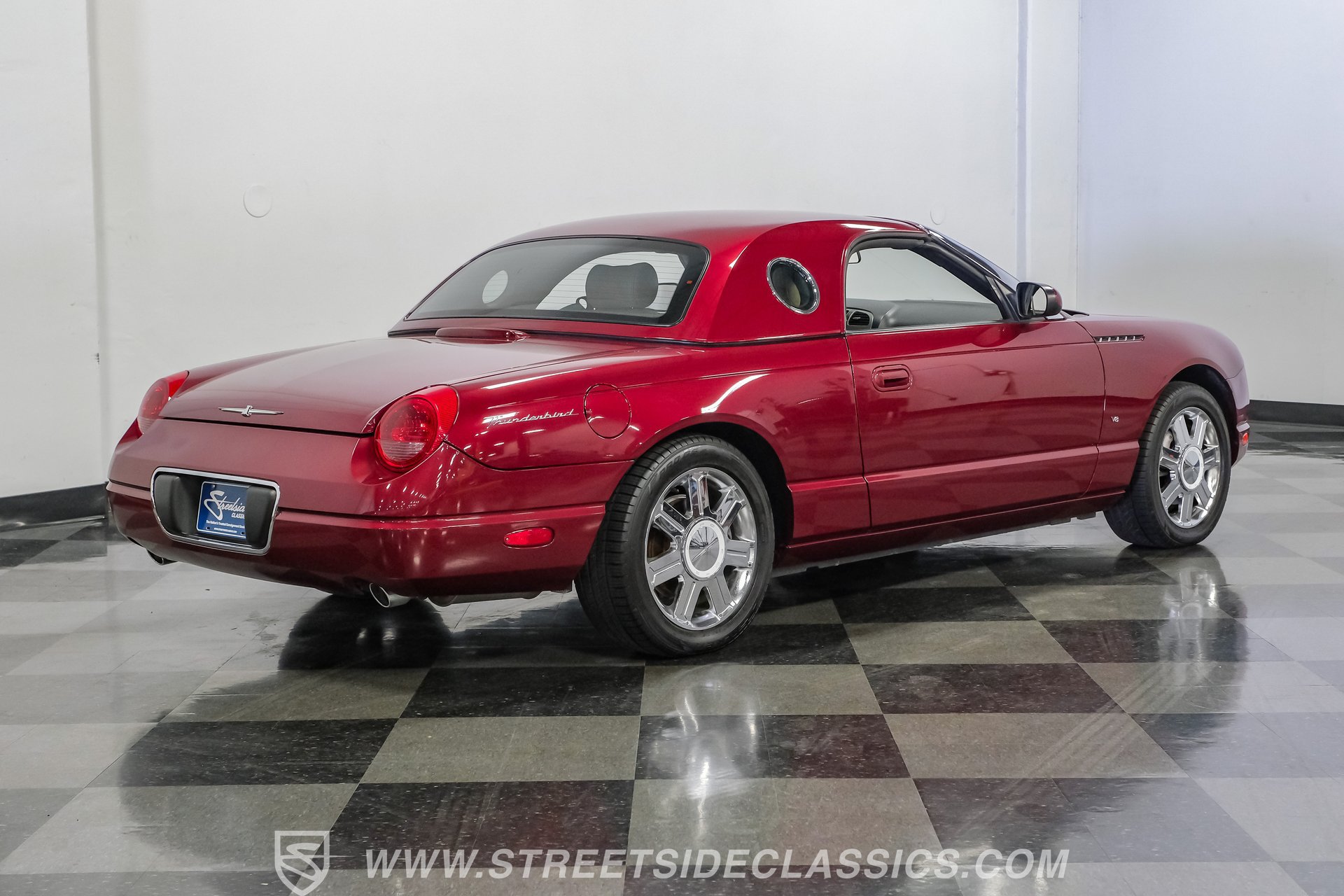 Used 2004 Ford Thunderbird RWD image 11