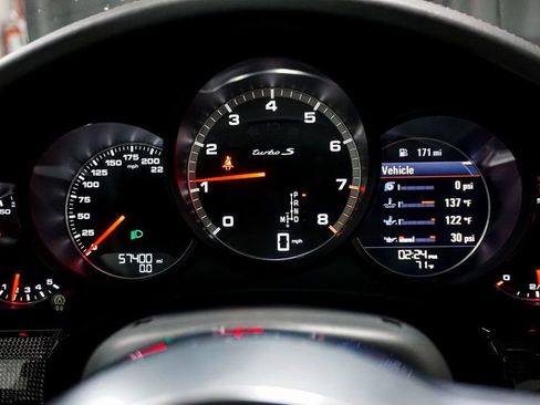 Used 2019 Porsche 911 4 Coupe image 20