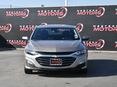 Used 2023 Chevrolet Malibu LT image 2