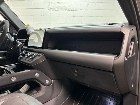 Used 2024 Land Rover Defender 110 V8 image 30