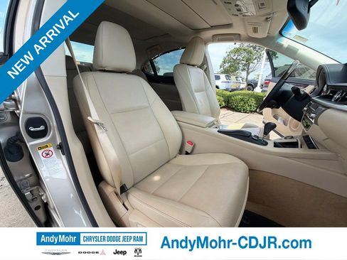 Used 2013 Lexus ES 350 FWD image 24