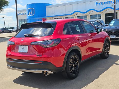 Certified 2026 Honda HR-V Sport image 5