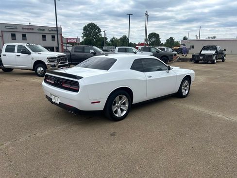 Used 2023 Dodge Challenger SXT RWD image 5