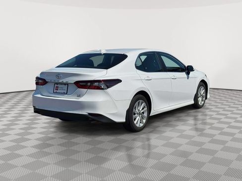 Used 2023 Toyota Camry LE AWD/4WD image 7