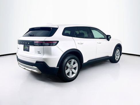 Used 2025 Honda Prologue EX image 9