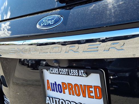 Used 2020 Ford Explorer XLT w/ Equipment Group 202A image 29