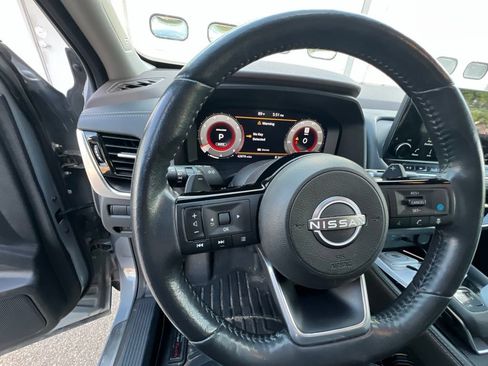 Used 2022 Nissan Rogue Platinum w/ Head-Up Display Package AWD/4WD image 17