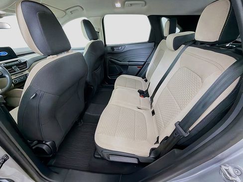 Used 2022 Ford Escape SE image 20