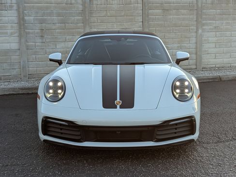 Certified 2021 Porsche 911 Carrera image 8